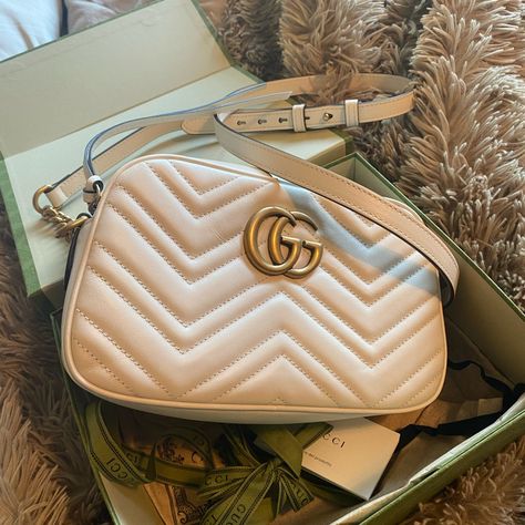 Gucci Marmont Small Shoulder Bag White Leather. Priced At $1,790. Gucci Marmont White, Gucci Marmont Small, Gucci Purse, Gucci Marmont, Small Shoulder Bag, White Bag, White Leather, Color White, Purse