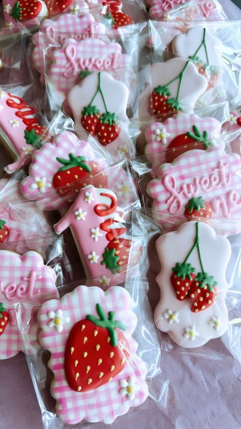 *Set includes 12 Strawberry Theme cookies, designed as pictured. *My cookies are made using simple ingredients: flour, real butter, sugar, eggs, vanilla, and cream cheese. My royal icing consists of confectioners sugar, meringue powder, and colored with safe to eat gel paste colors. *Shipping - Each set is made to order so that the quality is not compromised. When ordering please take into consideration time for baking (5-7 days) as well as a shipping time frame (3-5 business days.) I use USPS priority mail and a delivery date is not written in stone. If you require expedited shipping it can be provided at an additional cost. *Cookies are fragile, I ensure each cookie is packed with care. Cookies are individually heat sealed in clear cello bags then bubble wrapped for added protection. How Strawberry Cookies Royal Icing, Strawberry Shortcake Cookies Decorated, Strawberry Shaped Cookies, Strawberry Themed Cookies, Strawberry Sugar Cookies Decorated, Strawberry Theme Cookies, Strawberry Cookies Decorated, Coquette Cookies, Strawberry Themed Party