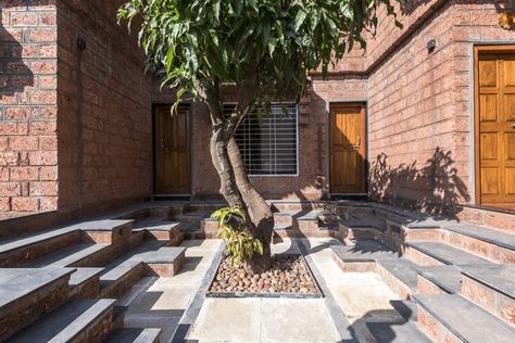 Gallery of Krupachaya Farmhouse / Q-design - 32 Community Spaces, Galleries Architecture, Brick Arch, Types Of Architecture, Weekend House, Vernacular Architecture, Built In Furniture, Community Space, Traditional Building