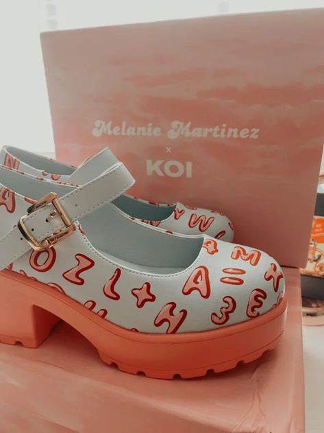 Monster High Shoes, Melanie Martinez Merch, Melanie Martinez Outfits, K-12 Melanie Martinez, Career Outfits, Fashion Kawaii, Funky Outfits, Shoe Inspo, Aesthetic Shoes