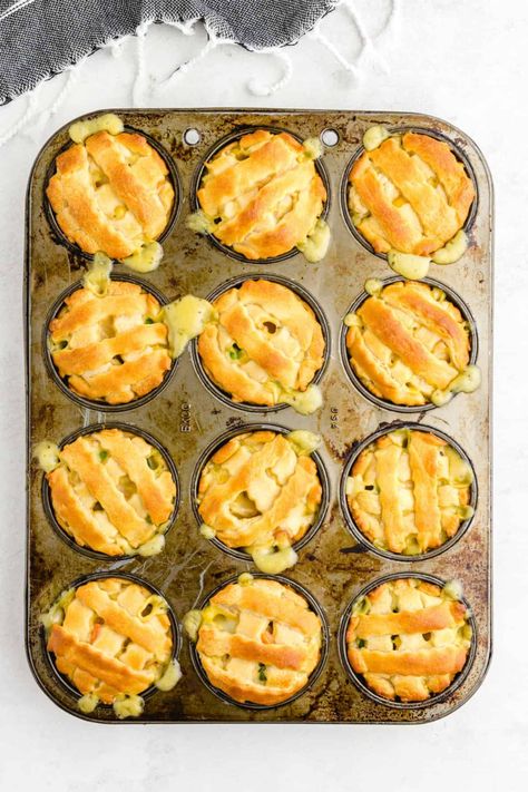 Mini Chicken Pot Pie in a muffin pan Pillsbury Biscuit Recipes, Pillsbury Crescent Roll Recipes, Mini Pot Pies, Pillsbury Biscuits, Mini Chicken Pot Pies, Chicken Pot Pies, Pot Pie Filling, Pre Cooked Chicken, Biscuit Recipes