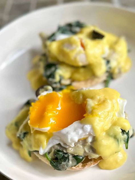 French Eggs, Happy Cooking, Louisiana Recipes, Brunch Dishes, Easy Eggs, Egg Dish, Paleo Breakfast, Breakfast Brunch Recipes, Breakfast Time