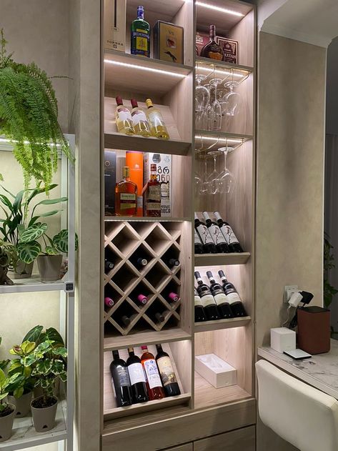 Home Wine Bar, Home Bar Cabinet, Home Bar Rooms, Bench Diy, Hemma Diy, Home Bar Designs, Home Bar Furniture, Diy Craft Room, Diy Garden Furniture