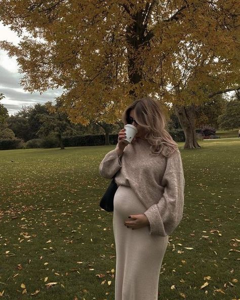 Sweater Over Dress Outfit Maternity, Short And Pregnant, Preggo Fashion Winter, Dressy Pregnancy Outfits, European Pregnancy Style, Fall Outfit Pregnant, Holiday Pregnancy Outfits, Non Maternity Pregnancy Outfits, Pregnancy Announcement Outfit Ideas