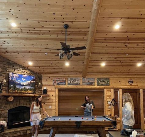 Winter Cabin Aesthetic, Cozy Cabin Aesthetic, Cabin Woods, Woods Camping, Summer Camp Aesthetic, Cabin Weekend, Aesthetic Camping, Camping Cabin, Cabin Trip