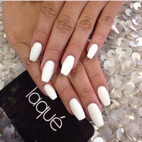 Matte Nail Ideas, Matte White Nails, Unghie Sfumate, Matte Nail, Winter Nails Acrylic, White Acrylic Nails, Purple Nail, Fall Acrylic Nails, Super Nails