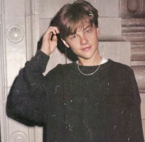 aesthetic , vintage , 90's , movies , young stars , boy , handsome , cute , Leonardo Dicaprio Hommes Grunge, Leonardo Dicaprio 90s, Young Leonardo Dicaprio, Leo Dicaprio, Foto Vintage, 90s Aesthetic, The Perfect Guy, Romeo And Juliet, Doctor Strange