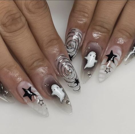 nails, nails inspo, square nails, coffin nails, long nails, gem nails, french nails, ombre nails, nail design, short nails, oval nails, pointy nails, stiletto nails, chrome nails, glitter nails, ombré nails, nude nails, halloween nails Halloween 3d Nail Art, Halloween Nails Y2k, Spooky Nails Almond, Halloween Sets Nails, Y2k Halloween Nails, Edgy Halloween Nails, Fnaf Nails, 3d Halloween Nails, Cute Spooky Nails