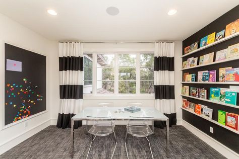 Playroom With Chalkboard, Shelves Scandinavian, White Contemporary Bedroom, Playroom Desk, Scandinavian Black And White, White Playroom, Homework Nook, Kids Playroom Rugs, White Kids Room