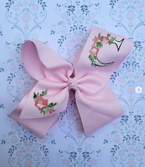 Hand painted custom bow with initial Painted Hair Bows, Personalized Hair Bows, Hand Painted Hair Bows, Hand Painted Hair Bow, Hand Embroidered Hair Bows, Fabric Hair Bows The Hair Bow Company, Hand Painted Hair, Valentine Hair Bows, Valentine Hair