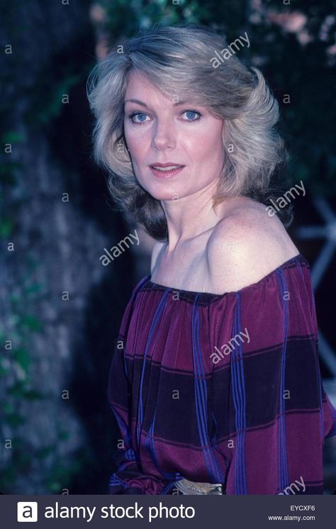 Susan Sullivan, Falcon Crest, Heather Thomas, New York New York, Real Women, Authors, Photo Image, Globe, High Resolution