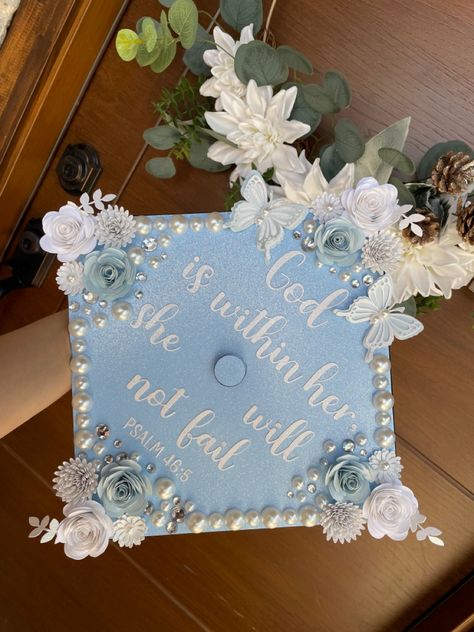 High School Grad Cap Ideas 2023, Baby Blue Graduation Cap, Classy Grad Cap Ideas, Light Blue Grad Cap Ideas, Blue Cap Graduation Decoration, Graduation Cap Designs Blue And White, Light Blue Graduation Cap Ideas, Royal Blue Grad Cap Ideas, Graduation Cap Designs Butterfly