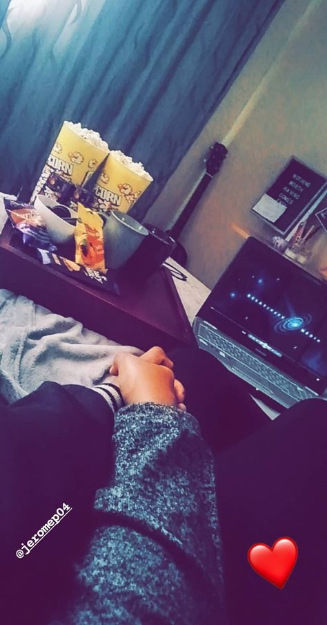 Cute at home movie date with my boo❤️🥰 Couple Movie Night At Home, Movie Date With Boyfriend, Movie Night With Boyfriend, At Home Movie Date, Movie Date At Home, Night Shower Routine, Movie Date Night At Home, At Home Quotes, Couples Movie Night