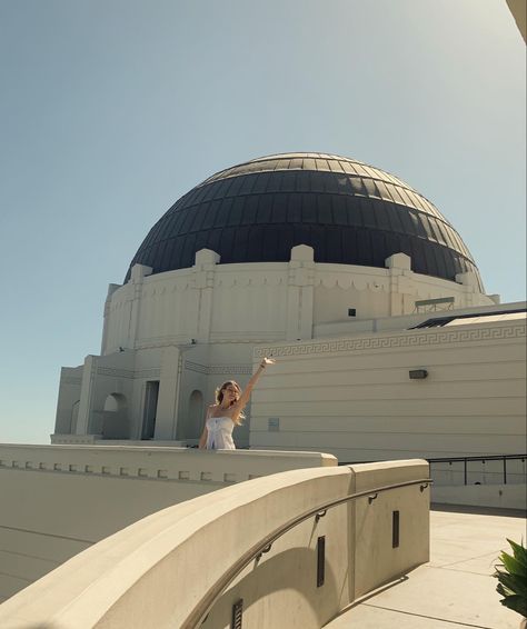 Los Angeles Observatory, The Observatory Los Angeles, Griffith Observatory Outfit, Universal City Walk Los Angeles, Hollywood Instagram Pictures, Coachella Picture Ideas, Downtown Los Angeles Photoshoot, Griffith Observatory Aesthetic, Anaheim Aesthetic