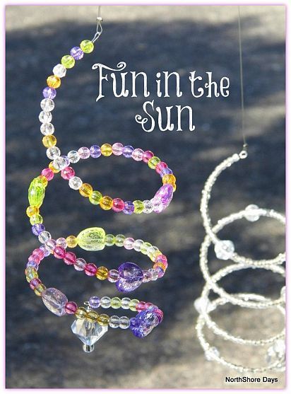 Craft idea for a meeting  For the "light" Spiral Sun Catchers...make into any shape. Stars would be cute Spiral Sun, Diy Suncatchers, Crafts For Seniors, Camping Crafts, Fun In The Sun, Outdoor Art, Wind Chime, Garden Crafts, Summer Crafts