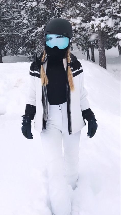 Skiing Outfit White Pants, Snowboarding Outfit White Pants, Ski Helmet Womens Outfit, Girl Skiing, Snowboard Outfit, Snowboarding Pictures, Skiing Aesthetic, Ski Bunny, Snowboarding Trip