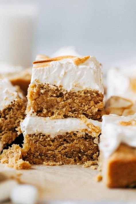 These marshmallow peanut butter cookie bars are inspired by the classic fluffernutter sandwich. A soft and chewy peanut butter cookie bar is topped with thick and luscious meringue and lightly toasted. #fluffernutter #peanutbutter #marshmallow #cookiebars #butternutbakery | butternutbakeryblog.com Fluffernutter Sandwich, Marshmallow Peanut Butter, Graham Cracker Cake, Butter Cookie Bars, Boxed Brownies, Butternut Bakery, Peanut Butter Cookie Bars, Soft Peanut Butter Cookies, Peanut Butter Marshmallow