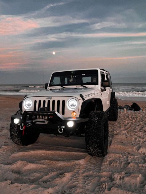 Auto Jeep, White Jeep, Jeep Photos, Eksterior Modern, Mobil Drift, Dream Cars Jeep, Jeep Rubicon, Car Goals, Jeep Cars