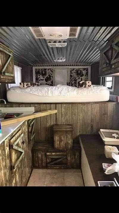 Pin by Carissa Lovering on Living quarter horse trailer renovation ... Remodeled Truck Bed Campers, Western Horse Trailer Decor, Remodeled Horse Trailer Interiors, Western Camper Decor, Horse Trailer Decor, Diy Horse Trailer Remodel, Living Quarters Horse Trailer Ideas Diy, Horse Trailer Living Quarters Remodel, Western Camper Remodel