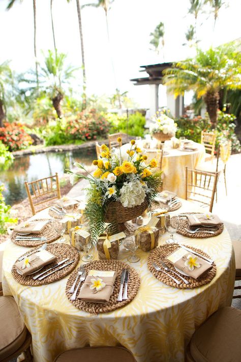 Filipiniana Wedding Theme, Filipiniana Wedding, Filipino Wedding, Casual Beach Wedding, Wedding Reception Design, Ikebana Flower, Ikebana Flower Arrangement, Traditional Wedding Decor, Reception Design