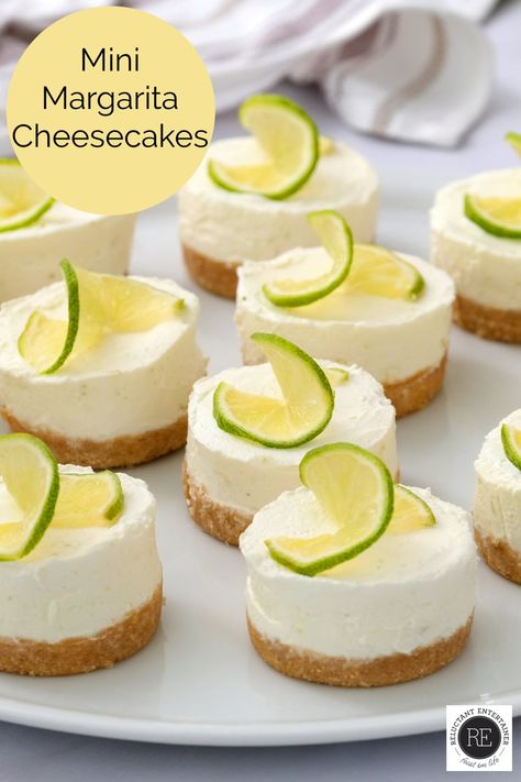 Mexikansk Mat, Patisserie Vegan, Cinco De Mayo Celebration, Mini Cheesecake Recipes, Mexican Dessert Recipes, Mexican Dessert, Mini Cheesecakes, Graham Cracker, Single Serve