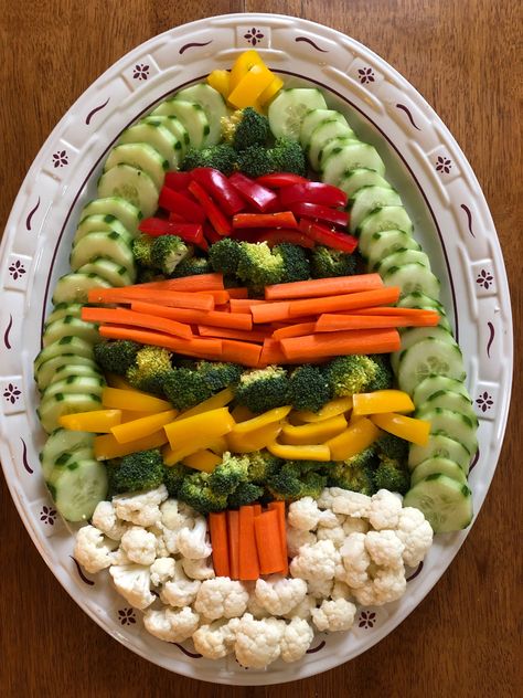 Veggie Tray Christmas Tree, Tree Veggie Tray, Veggies Tray, Christmas Fruit Tray, Christmas Veggies, Christmas Vegetable, Christmas Tree Veggie Tray, Christmas Veggie, Christmas Veggie Tray