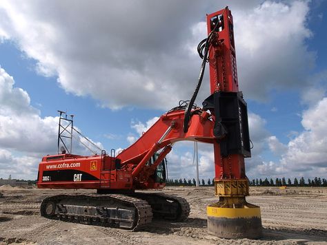 Used Construction Equipment, Pile Driver, Heavy Construction Equipment, Make Things Happen, Where To Sell, Mining Equipment, Construction Tools, Construction Types, Hydraulic Systems