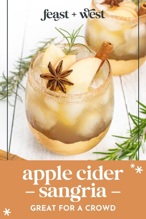 Add Apple Cider Sangria to your fall and winter gatherings! This spiced sangria is made with white wine, apple cider, cinnamon and brandy. Winter Sangria Recipes White, Fall Sangria Recipes White, Christmas Apple Cider, Spiced Sangria, Winter Sangria Recipes, Champagne Sangria, Apple Cider Sangria Recipe, Fall Sangria Recipes, Bourbon Apple Cider