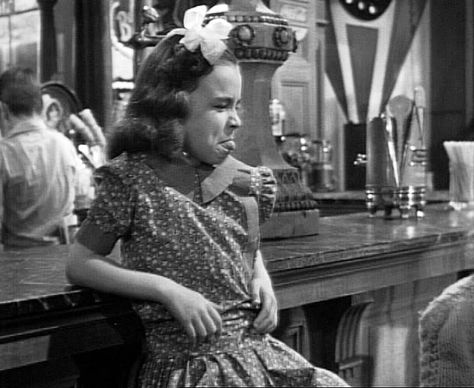 scene from "it's a wonderful life" 1940s Aesthetic, Wonderful Life Movie, It’s A Wonderful Life, John Payne, Jimmy Stewart, Donna Reed, Miracle On 34th Street, It's A Wonderful Life, Best Christmas Movies