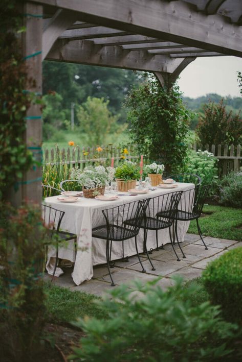 Dinner Gathering, Easy Backyard, Mesa Exterior, Al Fresco Dining, Deco Table, Outdoor Dining Table, Outdoor Rooms, Backyard Decor, Outdoor Entertaining