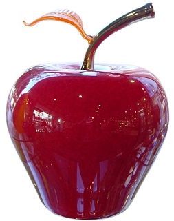 Glass Fruit, Red Apple, oversized, by Cliff Goodman Crystal Apple, Glass Apple, Apple Decorations, Apple Art, Glass Fruit, Glas Art, Red Home Decor, Blossoms Art, Apple Pear