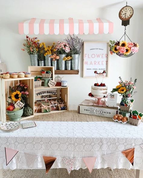 Farmer’s Market Themed Birthday Party | Ellie and Piper Farmers Market Birthday Party, Farmers Market Party, Garden Party Birthday, Fourth Birthday, Bridal Shower Theme, Flower Market, Rock Garden, Baby Birthday, 1st Birthday Parties