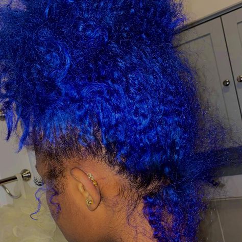 Blue Hair Color Natural Hair, Blue And Purple Natural Hair, Blue Afro Hair Black Women, Dyed Curly Hair Ideas Colour Blue, Pink And Blue Natural Hair, Dyed Curly Hair Blue, Blue Dyed Hair Black Women, Blue Hair Black Women Natural, Blue Natural Hair Black Women