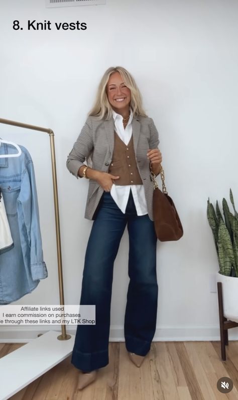 Suede Vest Outfits For Women, Velvet Vest Outfit, Blazer With Belt Outfit, Suede Vest Outfit, Long Blazer Outfit, Blazer With Belt, Vest Outfits For Women, Sassy Style, Jeans Outfit Fall