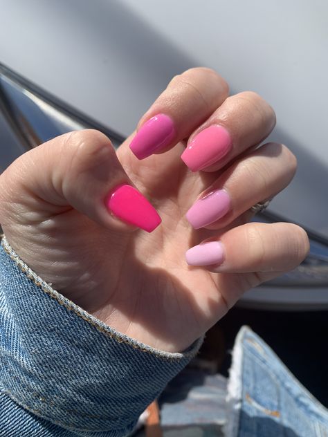 Pink Ombré Nails, Valentine Nails Pink, Pedicure Designs Toenails, Country Nails, Ombré Nails, Pink Ombre Nails, Valentine Nails, Pedicure Designs, Nails 2022