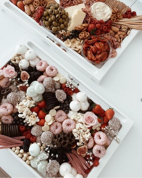 Sweet And Savoury Platter Ideas, Party Dessert Platters, Sweet And Savoury Platter, Sweet And Savoury Grazing Table, Sweet And Savoury Grazing Platter, Dessert Grazing Platter, Grazing Table Dessert, Savoury Platter Ideas, Sweet Grazing Platter