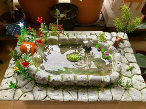 Fairy Pond Drawing, Pond Diorama, Clay Competition, Clay Scene, Clay Pond, Resin Pond, Diy Garden Fountains, Fairy House Diy, Fairy Garden Crafts