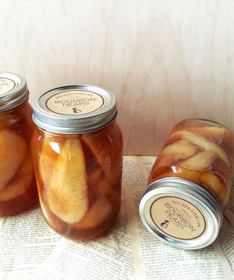 Canning recipe for vanilla bourbon pears. Delicious aromatic bosc pears canned and preserved with bourbon and vanilla. Diy Juice, Canned Pears, Canning Fruit, Vanilla Bourbon, Canning Recipe, Canning Food Preservation, Canned Food Storage, Canning Tips, Vanilla Recipes