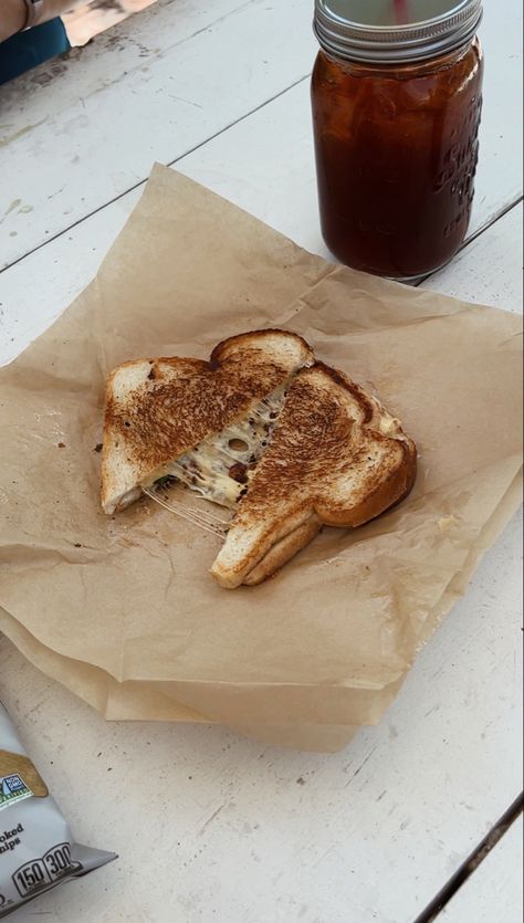 Grilled cheese cut in half with a sweet tea at the magnolia market in Waco texas. Grilled cheese aesthetic, grilled cheese ideas, food ideas, magnolia market, waco texas Grilled Cheese Sandwich Aesthetic, Grilled Cheese Aesthetic, Grilled Cheese Ideas, Grilled Cheese Restaurant, Lovelight Farms, Cheese Aesthetic, Magnolia Market Waco, Food Moodboard, Cheese Ideas