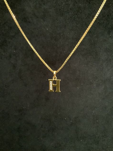 H Necklace, H Alphabet, Necklaces With Meaning, Gold Letter Necklace, Jewellery Diamond, Box Chain Necklace, Gold Bond, Gold Name Necklace, Letter H