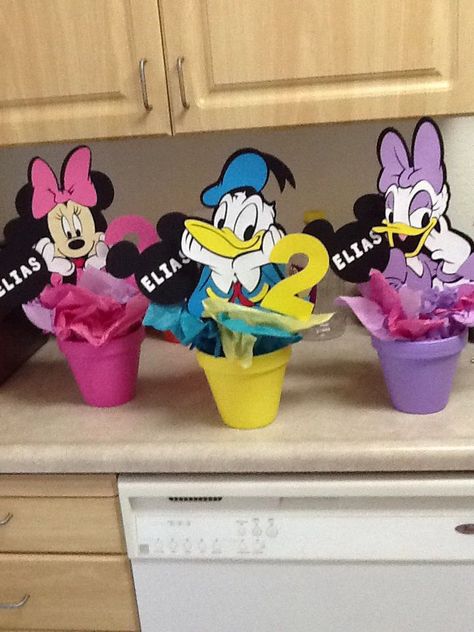 DIY-Mickey Mouse Clubhouse Centerpiece | Mickey Mouse clubhouse | Pin… Character Centerpieces Party Ideas, Simple Disney Centerpieces, Mickey Mouse Clubhouse Table Decorations, Diy Mickey Mouse Clubhouse Decorations, Goofy Centerpiece, Mickey Centerpiece Ideas, Mickey Clubhouse Party Decorations, Clubhouse Decorations, Mickey Mouse Clubhouse Decorations