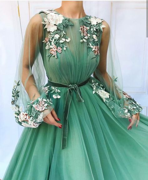 Green formal dress with flowers and balloon sleeves. Sheer sleeves. Couture Dior, 파티 드레스, Cheap Evening Dresses, Sweetheart Prom Dress, فستان سهرة, A Line Prom Dresses, Beauty Dress, Gorgeous Gowns, Hot Dress