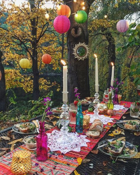 Colorful Bohemian Wedding Decor    #wedding #decor #weddingdecorations #weddings #weddinginspiration #weddingideas  #weddingdecor Bohemian Party Decorations, Bohemian Wedding Colors, Boho Themed Party, Wedding Welcome Table, Hippie Birthday Party, Boho Wedding Ideas, Boho Party Decorations, Hippie Birthday, Bohemian Party