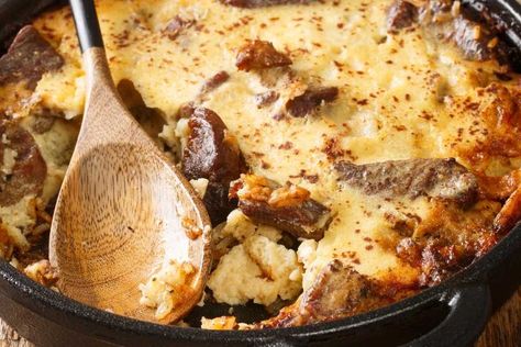 Albanian Tave Kosi Recipe Albanian Cuisine, Samoan Food, Albanian Recipes, Pear Recipes, Canadian Food, Baked Fish, Master Chef, Best Dishes, Baklava