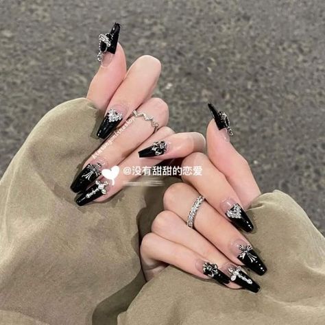 Black coffin nails