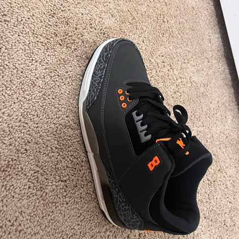 Brand New Shoes Jordan Shoes Black, Orange Jordan, Jordan 12s, Jordan 3s, Black Jordans, Orange Outfit, Jordan Black, Womens Jordans, Jordan 3