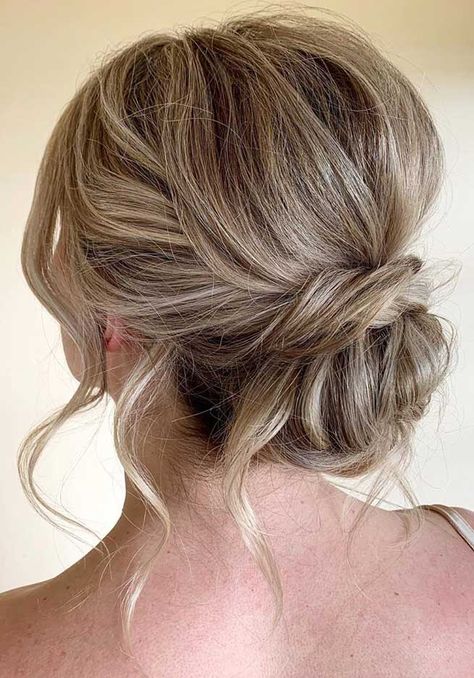 Want your hairstyle to be the hottest? Whether you want to add more edge or elegance – Updo hairstyles can easily make you look sassy and elegant. So... Chic Updo Hairstyles, Updo Hairstyles For Wedding, Chic Updo, Messy Hair Updo, Wedding Hair Up, Wedding Updos, Guest Hair, Hairstyles For Wedding, Bridesmaid Hair Makeup