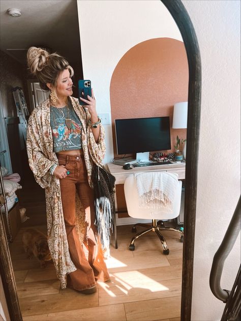 Jumpsuit Kimono Outfit, Boho Casual Work Outfit, Western Boho Casual Outfits, Boho Concert Outfit Winter, Boho Duster Outfit, Y'all Ternative Outfits, Cassidy Montalvo Outfits, Hippy Cowgirl Style, Distillery Outfit