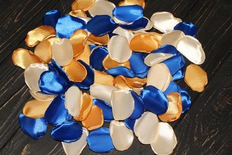 Gold Wedding Aisle, Royal Blue And Gold Wedding, Petals Aisle, Flowers For Table, Rose Petals For Wedding, Wedding Toss, Flower Girl Petals, Aisle Runner Wedding, Bridal Shower Centerpieces