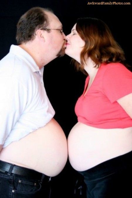 Bumper Cars, this pinterest has the funniest pregnancy photos. Definitely suggest you check it out :) Awkward Pregnancy Photos, Funny Maternity Photos, Pregnant Man, Fun Pregnancy Announcement, Awkward Photos, Pregnancy Announcement Photos, Awkward Family Photos, Pregnant Mother, Belly Laughs